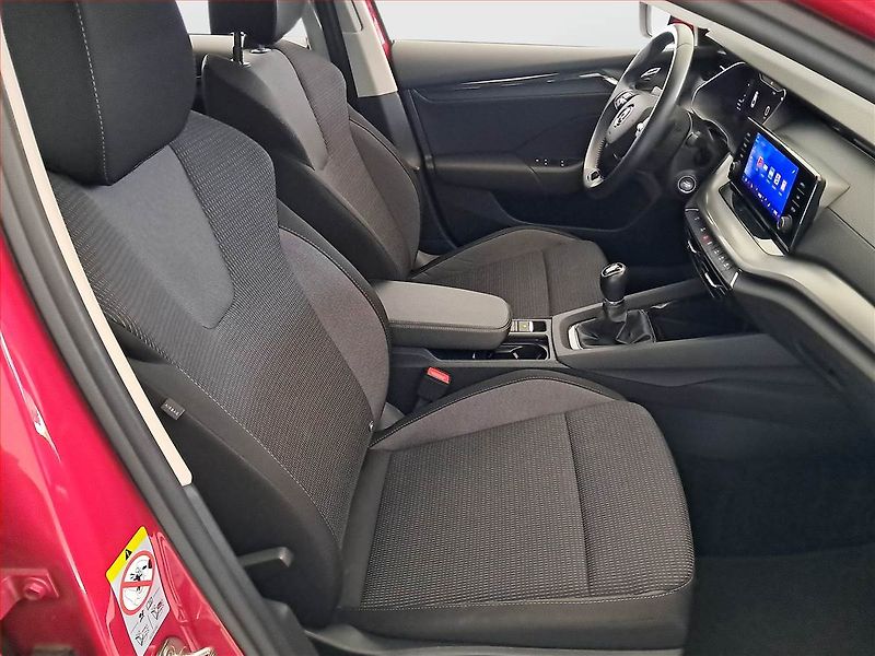 Škoda Octavia (2021) 1.5 TSI, Tempomat - fotka 9 z 19