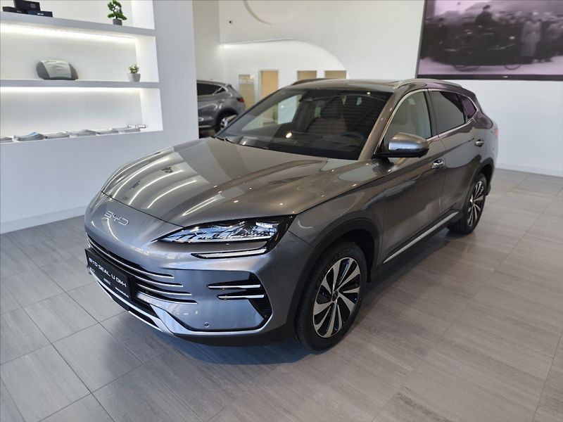 BYD Seal U (2026) 238 kW 4x4 Design - fotka 6 z 11