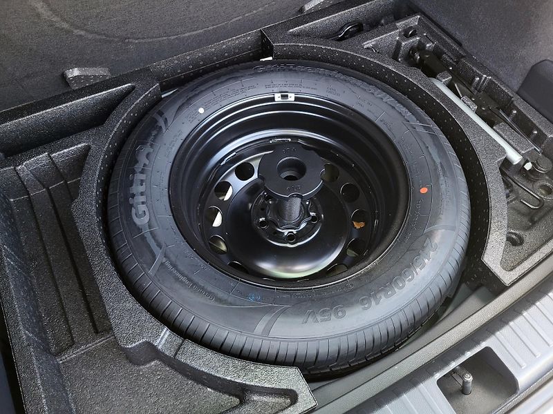 Škoda Karoq 2.0 TDi 85kW DSG AMBITION *ČR - fotka 38 z 43