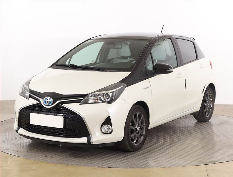 Toyota Yaris (2017) 1.5 Hybrid, Automat - fotka 2 z 19