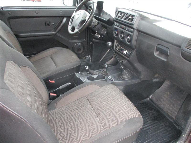 Lada Niva 1,7 i, BRONTO,4x4,klima,tažné, - fotka 9 z 29