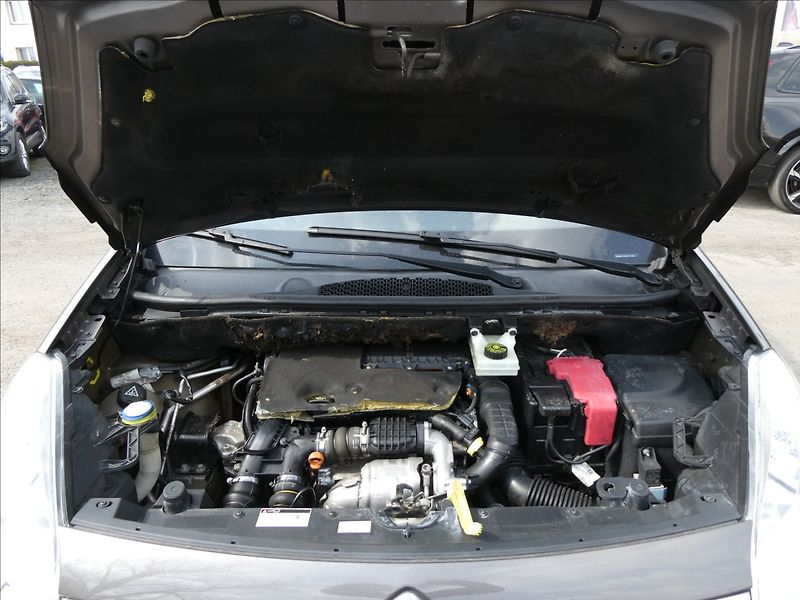 Citroën Berlingo 1,6 HDi 73kW MULTISPACE, závěs - fotka 31 z 37