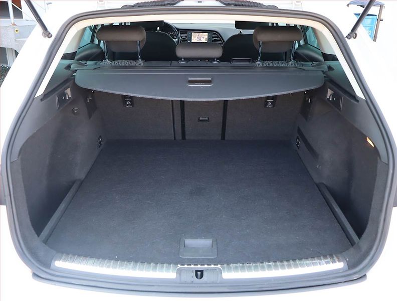 Seat Leon (2016) 1.6 TDI, Automat, Serv.kniha - fotka 14 z 18