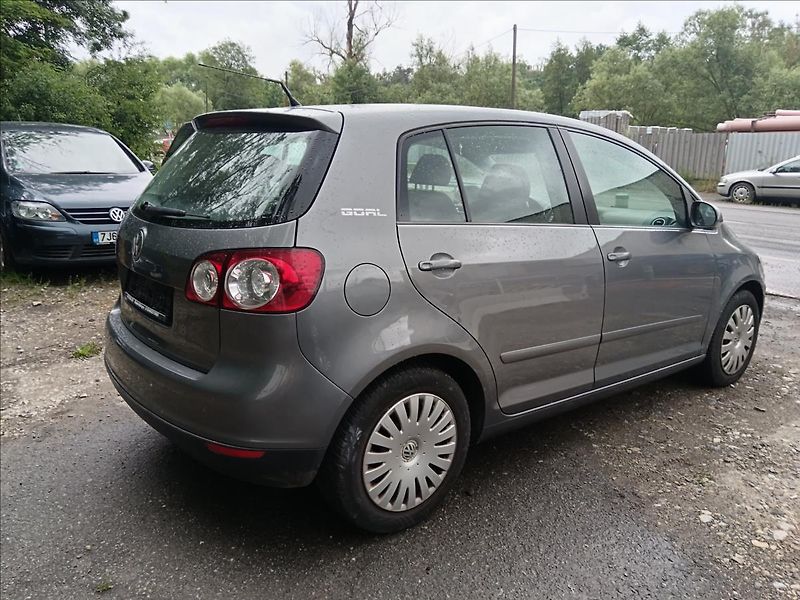Volkswagen Golf Plus 1,6 i DSG  Goal - fotka 11 z 19