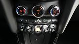 Mini Cooper 1.5T  5dv - náhled 16