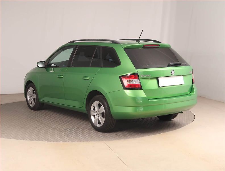 Škoda Fabia (2016) Ambition 1.2 TSI, Serv.kniha - fotka 4 z 16