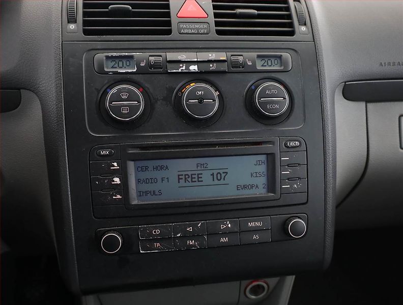 Volkswagen Touran (2003) 1.9 TDI, nová STK, Klima - fotka 9 z 13