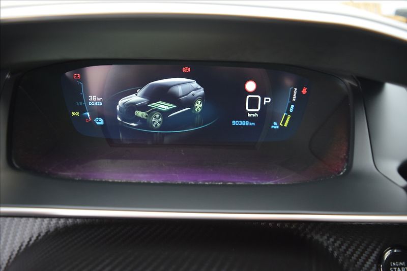 Peugeot 2008 0,0 100KW GT NAVI 360° KAMERA - fotka 31 z 47