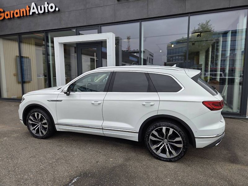 Volkswagen Touareg (2019) 3.0 TDI 210kW Vztduch/Noční vi - fotka 2 z 44