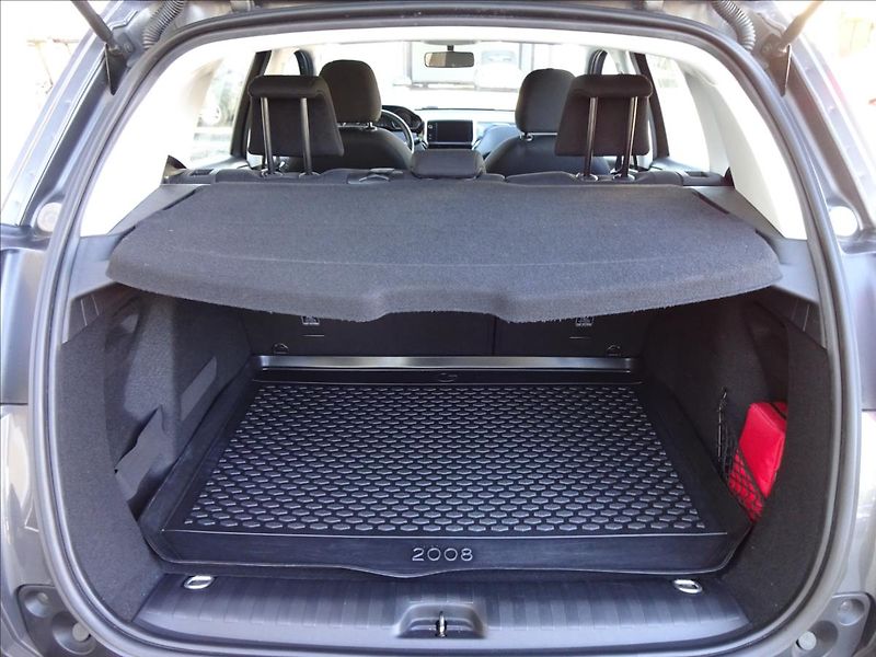 Peugeot 2008 1,2i 61kW - fotka 24 z 55