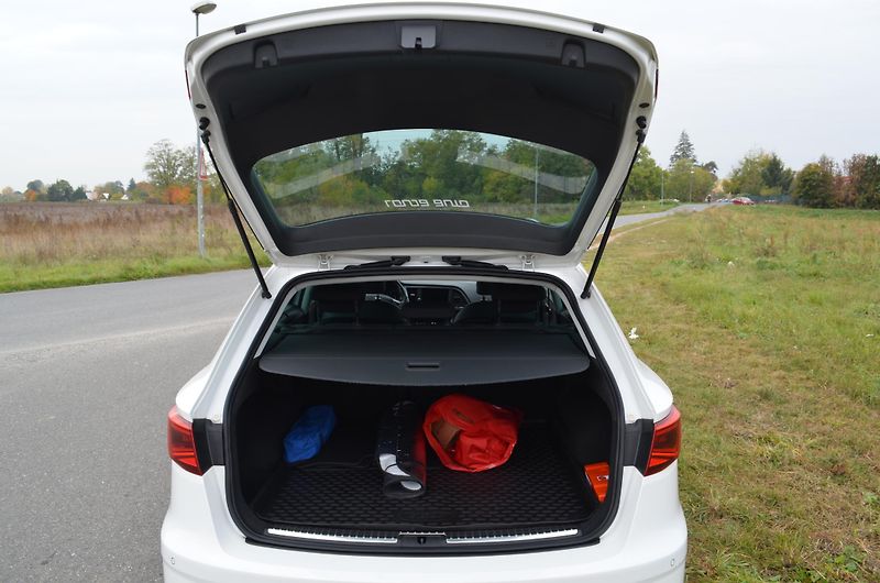 Seat Leon (2019) 1.5 TSI 150 k Xcellence ST - fotka 18 z 31