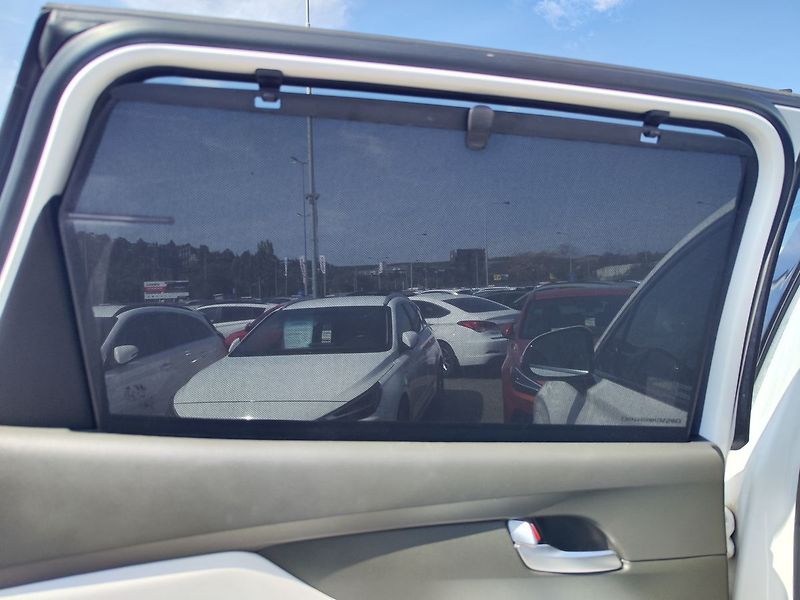 Hyundai Santa Fe 2.2 CRDI/142kW Luxury DCT 4x4 - fotka 13 z 41
