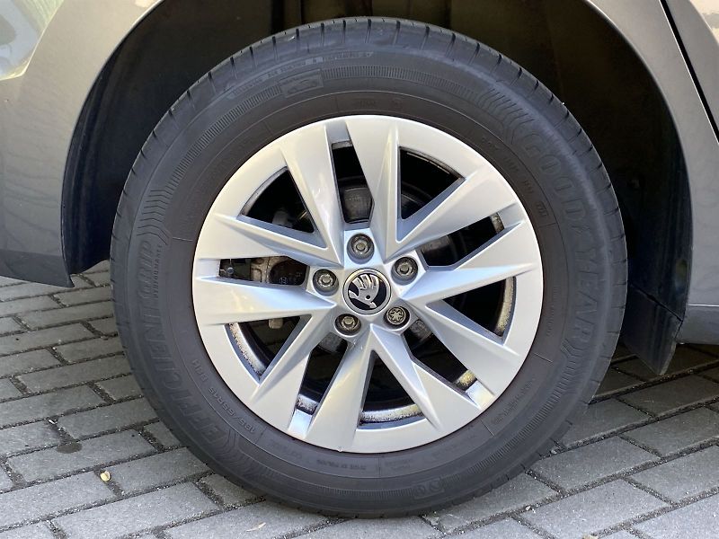 Škoda Fabia (2024) 1.0 TSI Top Selection - fotka 31 z 35