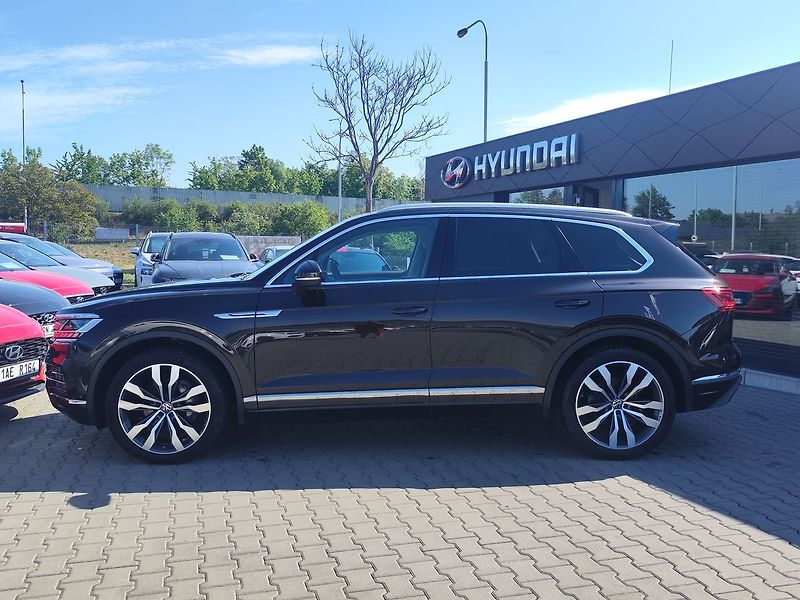 Volkswagen Touareg 3.0 TDi/210kW Elegance AT 4x4 - fotka 8 z 39