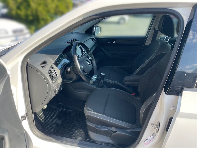 Škoda Fabia 1,0 TSI 70 Ambition - fotka 7 z 11