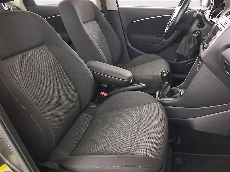 Volkswagen Polo (2017) 1.2 TSI - fotka 9 z 18