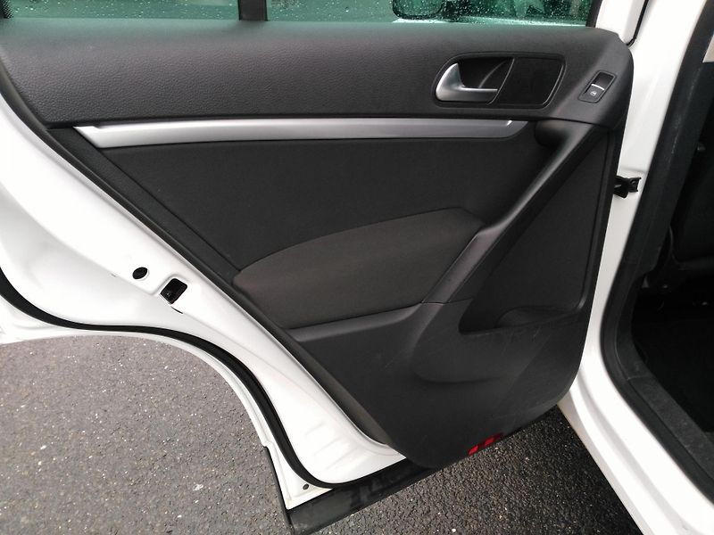 Volkswagen Tiguan 2,0 TDI 4Motion /103 kW/ - fotka 7 z 34