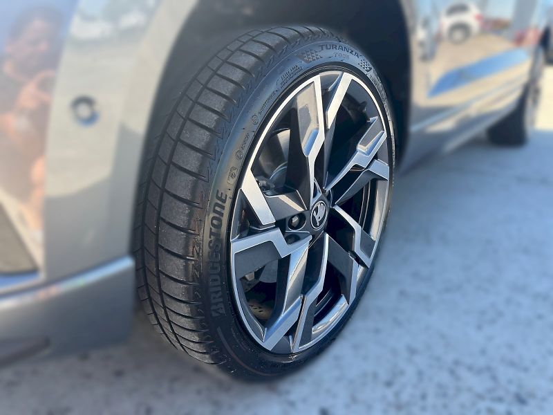 Škoda Karoq (2026) SPORTLINE TSI 1.5/110KW 7AP - fotka 9 z 40