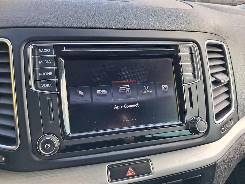 Volkswagen Sharan (2016) 2,0TDi NAVI  DSG  BEZ KOROZE ! - fotka 30 z 39
