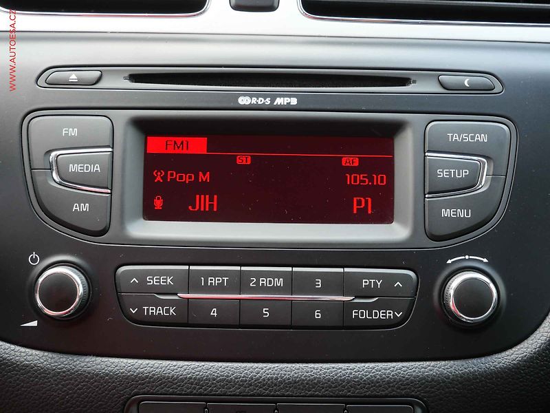 Kia Ceed (2012) 1.4i, ČR, AC, tempo - fotka 14 z 16
