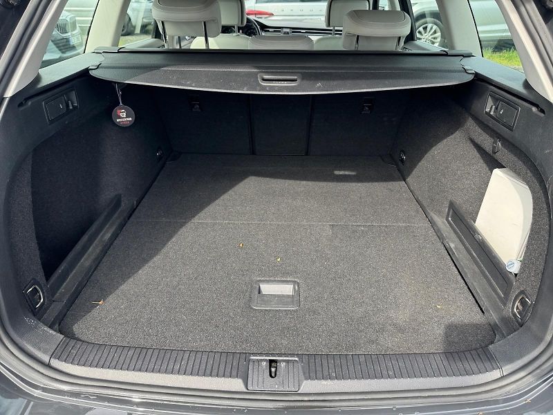 Volkswagen Passat Variant (2021) ELEGANCE 2.0TDI 110kW CZ DPH - fotka 6 z 11