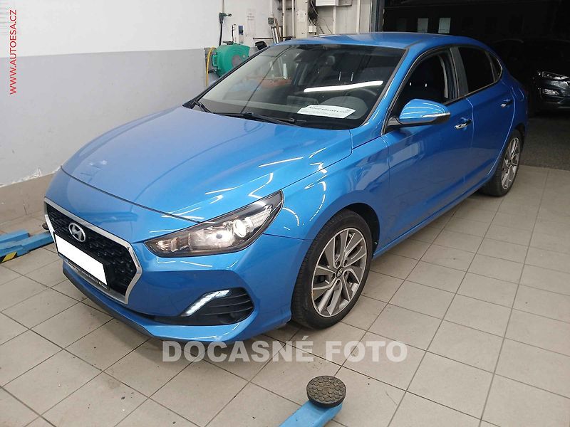 Hyundai i30 (2018) 1.4 GDi Fastback, 1.maj,ČR - fotka 1 z 3