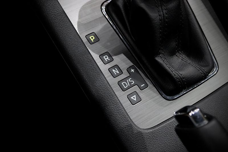 Škoda Octavia 3 FL Combi 1.8 TSI 132 kW DSG - fotka 25 z 38