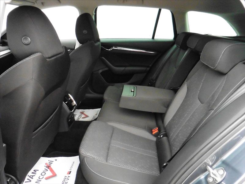 Škoda Octavia 1,5 IV 1,5 TSi Style+ - fotka 9 z 22