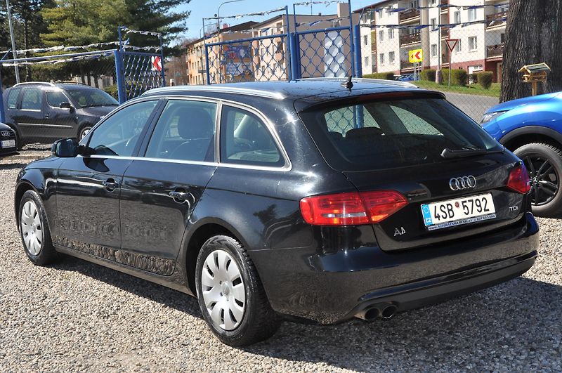 Audi A4 2.0TDi 110kW KOMBI Automat - fotka 4 z 20
