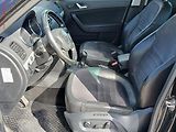 Škoda Yeti (2010) 2.0TDi 4x4, ČR, Bixen, AC - náhled 9