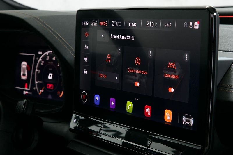 Cupra Formentor 2.0TSI 140kW DSG Matrix ZÁRUKA - fotka 26 z 37