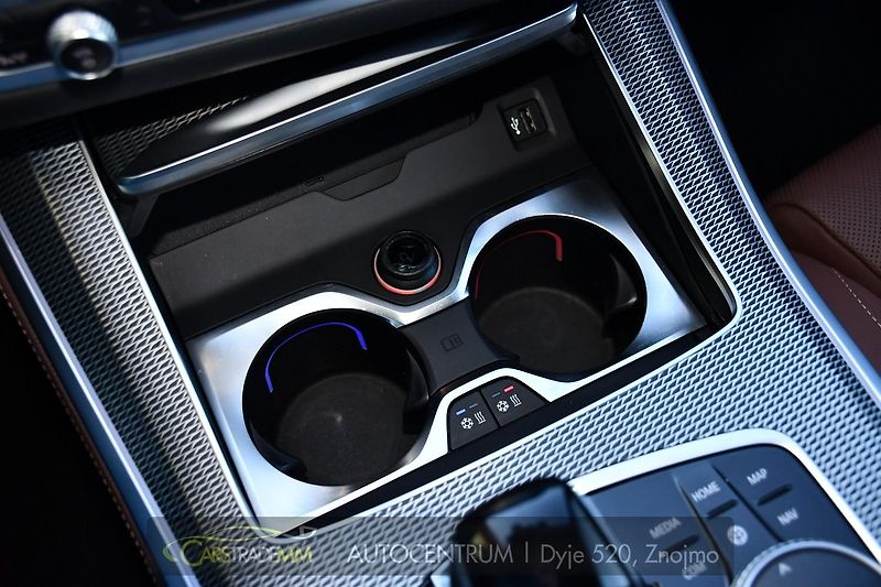 BMW X5 M50D LASER H/K HEAD-UP  - fotka 37 z 67