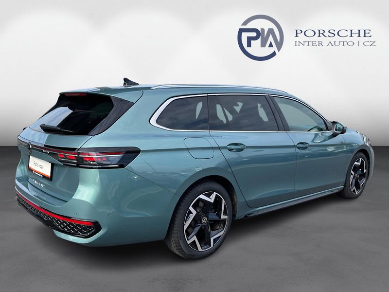 Volkswagen Passat (2026) R-Line 2,0 TDI 110 kW  DSG - fotka 2 z 27