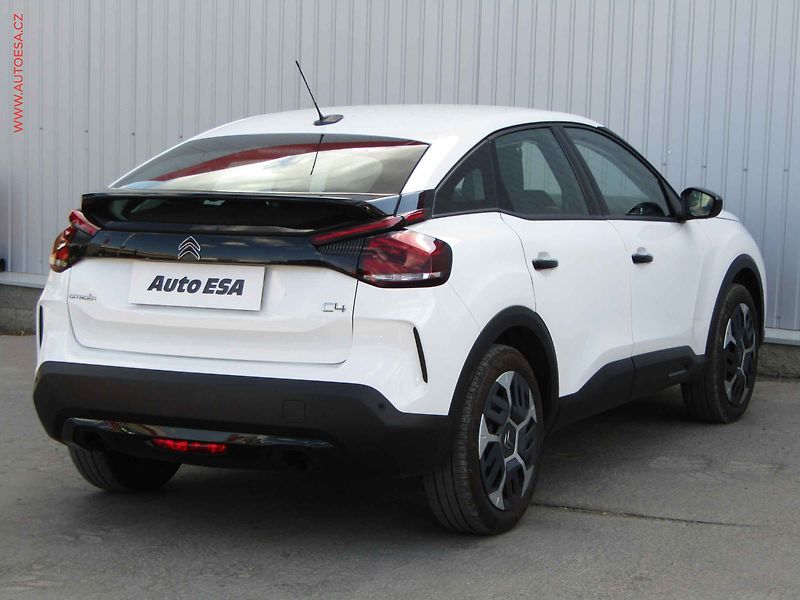 Citroën C4 (2021) 1.2 PT, ČR, servis.kniha, LED - fotka 4 z 22