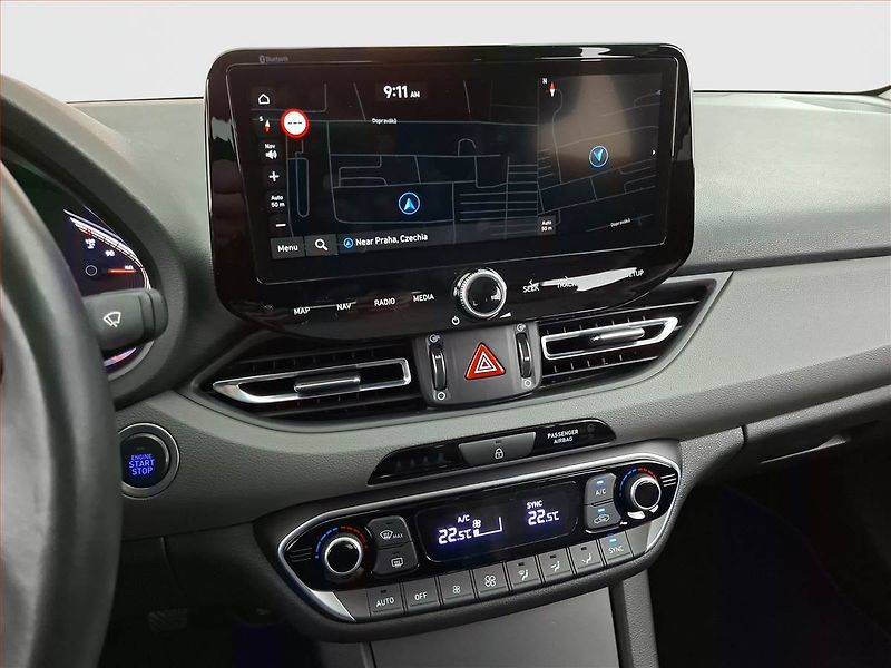 Hyundai i30 (2023) 1.5 T-GDI MHEV - fotka 12 z 20