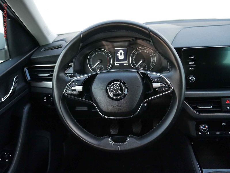 Škoda Kamiq (2022) 1.0TSi, 2.maj,ČR, LED - fotka 14 z 18