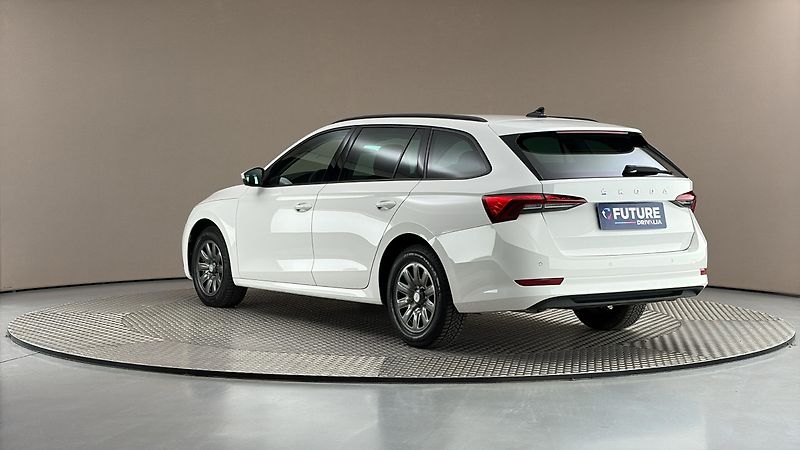Škoda Octavia 2.0 TDI Ambition Combi - fotka 2 z 27