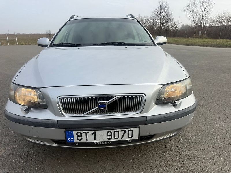 Volvo V70 STK 08/2027 - fotka 8 z 15