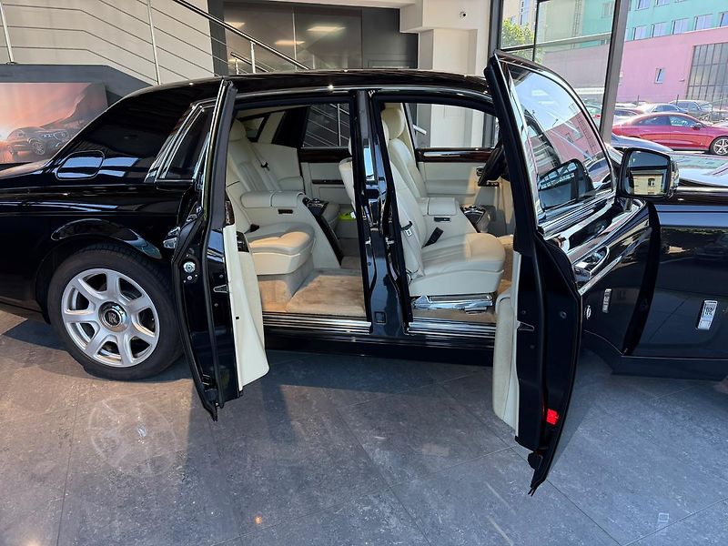 Rolls-Royce Phantom - fotka 26 z 31