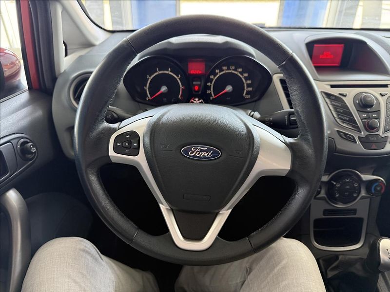 Ford Fiesta 1,2   60kW - fotka 13 z 20