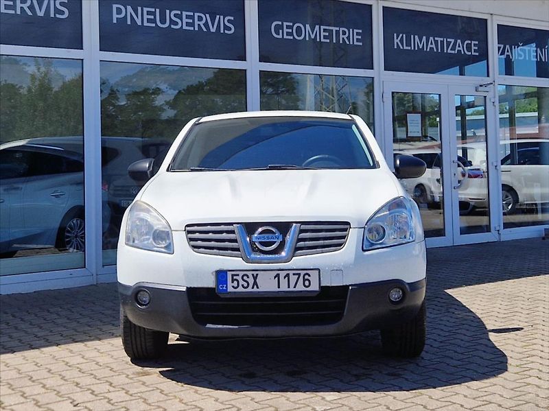 Nissan Qashqai 1,6 DCI  AUTOKLIMA +ZIM.KOLA - fotka 8 z 27