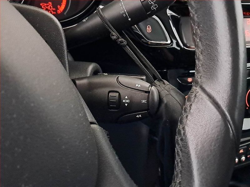 Citroën C3 (2013) 1.2 VTi, nová STK - fotka 15 z 16