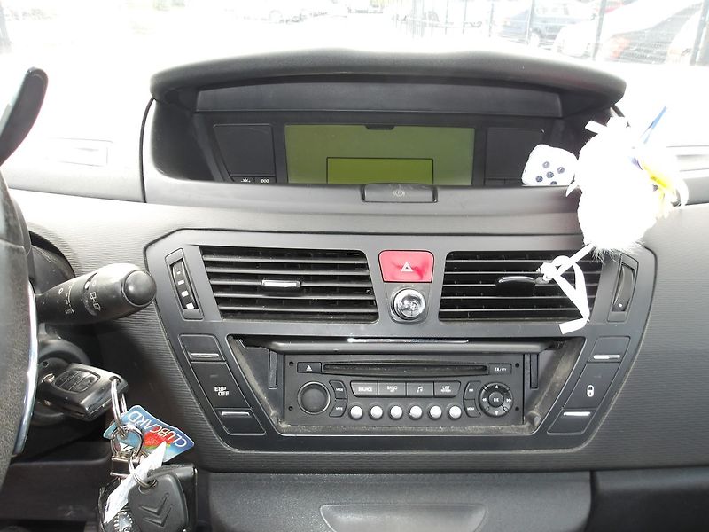Citroën C4 Picasso 1,6HDi AUTOMAT ! 1.MAJITEL !!! - fotka 19 z 25