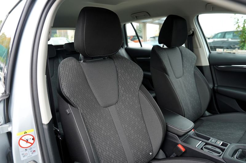 Škoda Octavia kombi IV  2.0 TDI/120 PS/navi - fotka 28 z 48