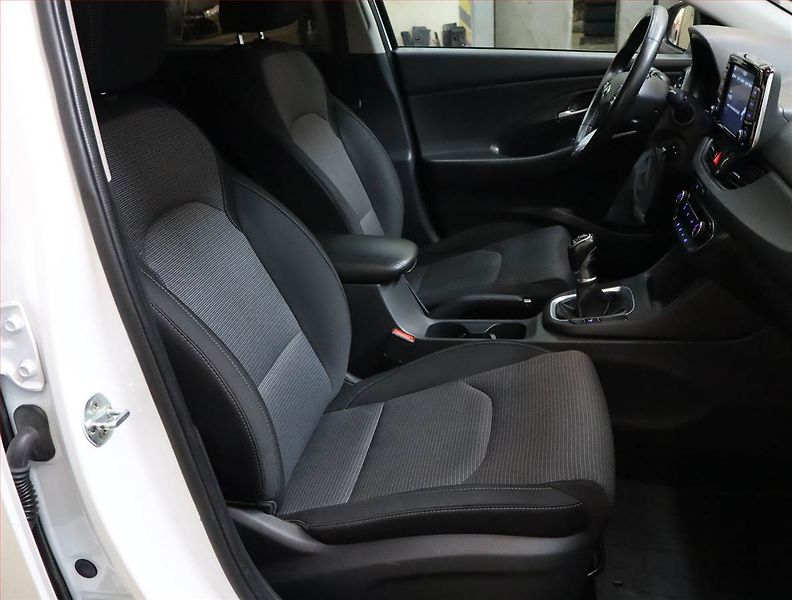 Hyundai i30 (2021) 1.6 CRDi, ČR,1.maj, Serv.kniha - fotka 9 z 22