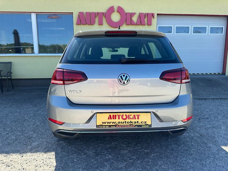 Volkswagen Golf 1.0TSi 85kW/1MAJ/Serv.knih/TOP - fotka 4 z 39