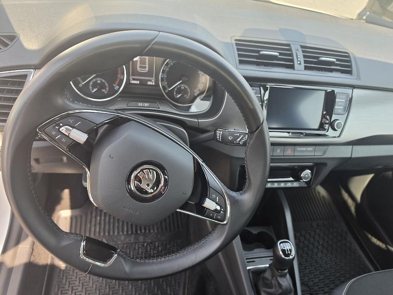 Škoda Fabia 1.0 TSI Led  - fotka 12 z 12