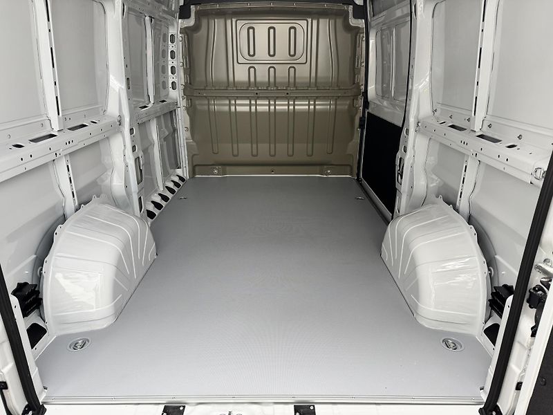 Peugeot Boxer (2026) Fg L2H2 2.2 BlueHDi 120k MAN6 - fotka 4 z 5