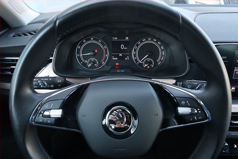 Škoda Scala (2023) 1.0 TSI, ČR,1.maj, Tempomat - fotka 15 z 17
