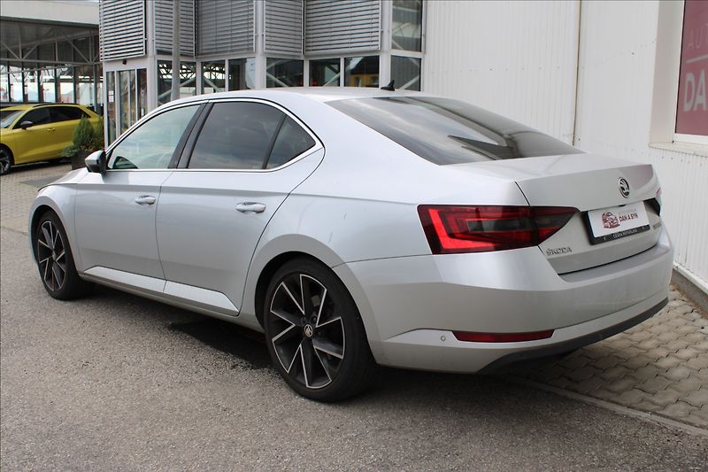 Škoda Superb 1,6 TDI DSG Style - fotka 4 z 4